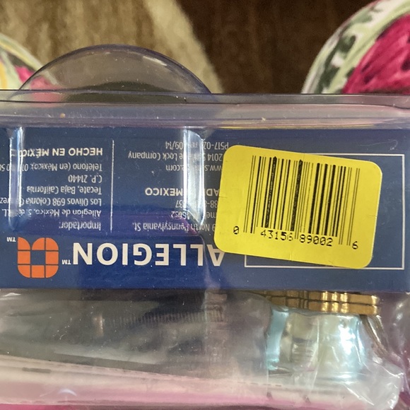 SCHLAGE G2 Security black doorknobs. New and never used. Key on one side. - Picture 6 of 7